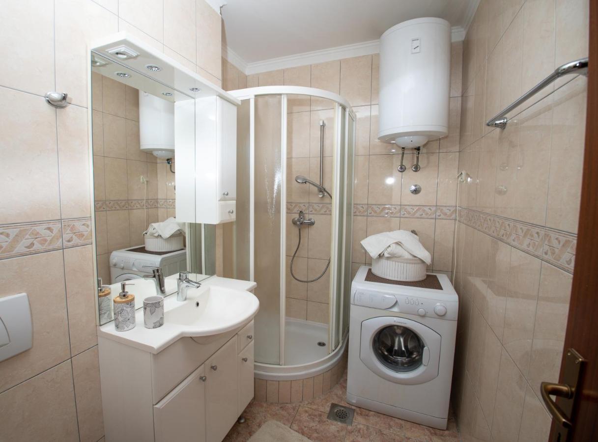 Apartment Fluid Split Bagian luar foto